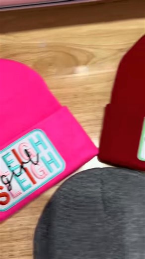 He’re a quick video with our tips and tricks. #craftstagram #crafts #christmas #hats #patches #beanies #beanieseason #mckinneytxmoms #mckinneytx #mckinneymoms #prospertx #prospermoms #celinatx #celinamoms #friscotx #friscomoms #annatx #melissatx #littleelmtx #aubreytx | My Vinyl Craft