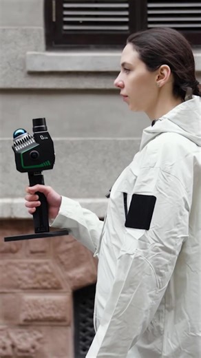 Com o LiGrip O2 Lite, você transforma ambientes reais em modelos 3D confiáveis, caminhando pelo local e capturando dados com precisão centimétrica, resultando em menos horas em campo. O seu projeto exige agilidade e resultados confiáveis? Esse é o equipamento certo. | Santiago e Cintra Geo-tecnologias