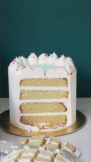 🍰 How to Cut a Tall Layered Cake! 🍰