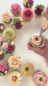 3.3K views · 6.8K reactions | Pipe a closed Peony with me  I have a...