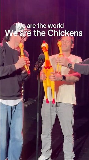 Pitch perfect! Pure feathered passion 😂 Don’t forget to subscribe 🫶 #comedy #funny