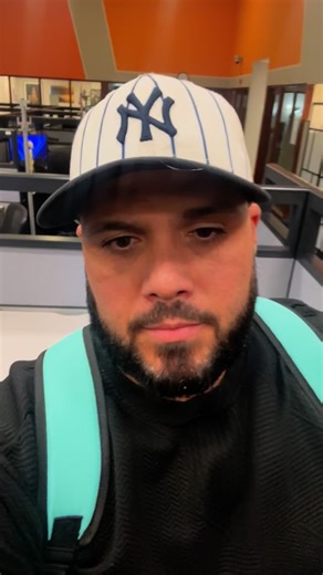 4.3K views · 1.3K reactions | Un grave error de Aaron Boone sacar a Max Fried? Chapman con cierre fenomenal y Boston le gana el primero a los Yankees. #mlbpostseason #mlb #yankees #redsox | Con Las Bases Llenas | Facebook