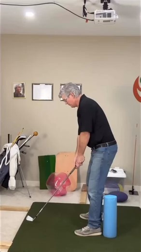 Most golfers try to force their hip turn. That usually makes it harder, not easier. This simple drill helps you turn a little more naturally — without overthinking. Find drills that work for you and do them, and do them and do them again! They are the physiotherapy for your swing!👍🏼 Consistency is important, not how many you do, consistency! DM is for no obligation swing consult. Move Better, Swing Freer, Play Longer👍🏼 #over50golf #seniorgolf #golfdrills #golfmadesimple #movebetterswingfreer