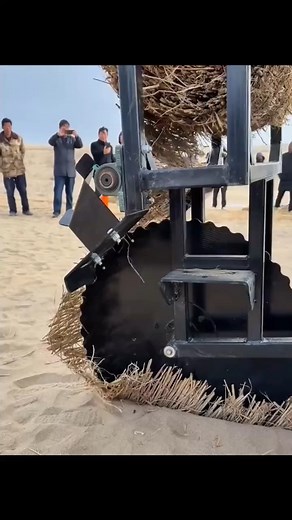 98K views · 671 reactions | How do you build a railway in the desert? | NT Hong | Facebook