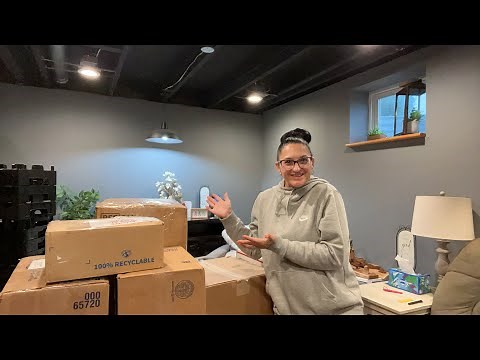 Dumpster Diving Momma of 2 is live! LIVE DONATION OPENING 🙌🏼🙌🏼💜💜