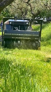 34K reactions · 2.2K shares | Remote control. Full control  ️ Fresh off the truck and straight into the brush, the 헥헮헽혁헼헿 ퟭퟬퟬ doesn’t waste time, even on the steepest slopes  Credits: Bermarthor  #Prinoth #Raptor100 #prinothvegetationmanagement | Prinoth Vegetation Management | Facebook