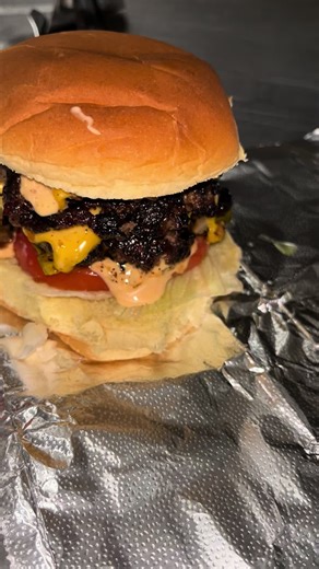 🔥 TODAY’S THE DAY 🔥 No excuses. No weak bites. Just real smash burgers, crispy fries, and Savage flavor every time. Pull up, grab a bite, and eat like you mean it. The grill is hot and the burgers are moving. 🍔 Savage Burger 😈 Savage eats only 📍 Open today — don’t miss it