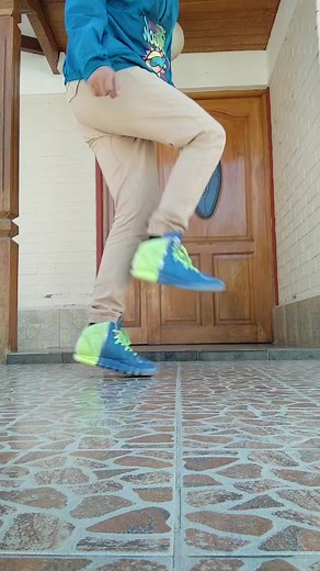 Cómo Bailar Electrónica: Pasos de Baile y Tutoriales