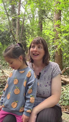 Meet Olivia 💚 Olivia organises Walk the Loop in Chingford, a Community Walking and Cycling funded initiative that helps families with young children discover the health and wellbeing benefits of walking. 🍂 🍁 Olivia says: “Walk the Loop exists to engage families with nature through walking, slowing down to take in the world around us. It’s not about rushing from point A to point B, but letting your feet take you wherever you wish to go. “On our walks, we see families coming together to support