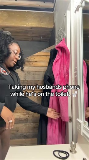 •He couldn’t get up fast enough lmao 😂😂😂 #contentcreator #youtuber #fypシ #humor