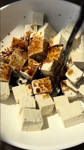 Yo Mama's Coconut Sesame Lime Tofu Bowl