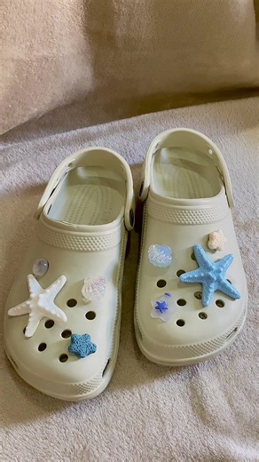 Stylish and Comfortable Clogs for Everyday Wear