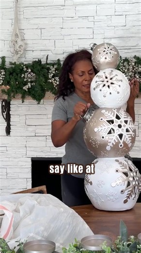 Cozy Christmas Home Decorating Ideas 🎄✨ Get ready for the holiday season with these cozy and magical Christmas decorating ideas! From warm lights to rustic touches, create a festive Decor Feeling stuck or frustrated with your decor? Say goodbye to the stress and hello to spaces you love! 🌟 Click the link below and let’s transform your home together. Your dream space is just a click away!