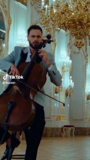 Hauser's Captivating Cello Performance of Swan Lake
