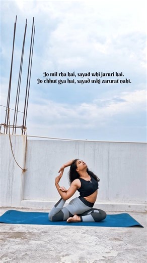 Try this yoga flow 🌸🌿Yoga simple poses #yoga #shorts #youtubeshorts #viral #trending #ytshorts #yt