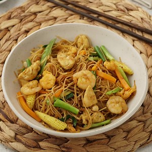 54K views · 960 reactions | This popular Chinese takeaway style is so easy and delicious. | Khin's Kitchen | Facebook