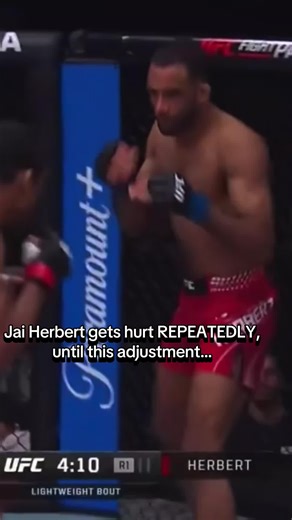 It’s also worth noting that Nallo reaching across his body like that to pull down the leadhand acts as a delay to get his weight down ⬇️on his front foot, which is why Herbert gets under his 2 while he eats Jai’s right hand tall #ufc #MMA #jaiherbert #boxing #footwork