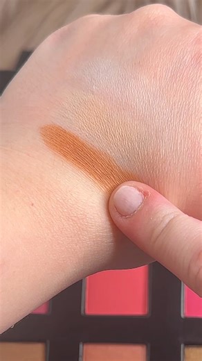 Check out these contour shades from the Beauty Buddy Makeup Essentials Kit! The Beauty Buddy Makeup Essentials Kit is an aspiring make-up artists' must have! 💄🤩 Fitted with three trays of lipstick, lip gloss, eyeshadow, blush, contour and highlighters, this kit will get you started on your journey to creating fabulous make-up looks! 💋 Available in Dusty Pink 💗 and Midnight Black 🖤 Shop now at Cosmetic Capital #makeup #makeupkit #cosmetics #beauty #beautyproducts | Cosmetic Capital