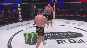 Here is your 3️⃣rd and final round between @RoyNelsonMMA and Valentin Moldavsky. How did you score this heavyweight bout? #Bellator244 | Bellator MMA