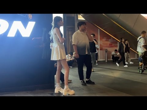 China Street Walk | 晚上之後深圳的商場到處是美女 So many pretty ladies | Shenzhen Street Scene After Dark