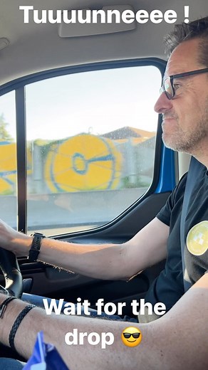 4.8K views · 59 reactions | Wait for the drop  Massive tune in the @msrtroadtechnology Blue Thunder  @petetongofficial and the Heritage Orchestra #petrolped #msrt #allgonepetetong | Petrol Ped | Facebook