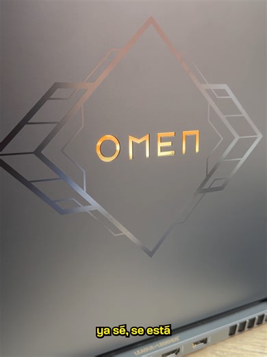 ¿Cómo ven este pc gamer de HP? Si te encanta League of Legends, o incluso si nunca lo habías jugado, este OMEN 16 edición limitada puede ser la excusa perfecta para empezar. Tiene el poder para que hagas lo que quieras con él, y además es único: su diseño exclusivo inspirado en League of Legends hace que se destaque frente a cualquier otro portátil. Procesadores Intel®️ Core™️ i7 Ese es el poder de Intel Inside®️. @IntelGaming #hp #leagueoflegends #omen #IntelGaming #IntelCore