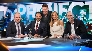 We chat to David Boreanaz about Supanova Pop Culture Expo, directing the Bones finale, 20 years of Buffy and socks! | The Project