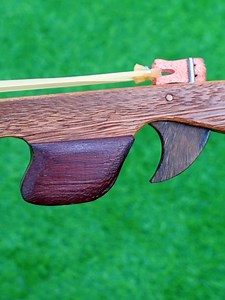 Slingshot Rifle?! Yup, I Built One #SlingshotRifle #DIYSlingshot #OriginalBuild #WorkshopGenius #PrecisionShot #SlingshotMaster #ReelsDIY #ToolToWeapon #NextLevelDIY #SignatureSlingshot #SlingshotEngineering #SatisfyingBuild #Craftsmanship #mrcreative | Mr. Creative