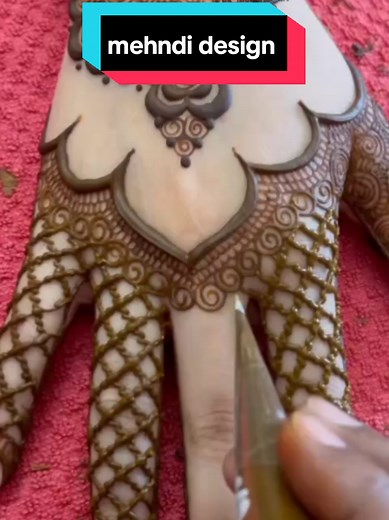 Latest Simple Mehndi Design Trends for 2025