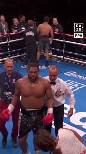 Moses Itauma's gone past the second round 𝐎𝐍𝐂𝐄, in his last 10 💥
