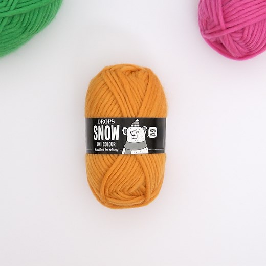9.8K views · 34 reactions | DROPS Snow is a soft, single stranded yarn, spun from 100% pure wool, that results in warm and comfortable garments, and that is ideal for felting! Have a closer look at the yarn in this #dropsvideo and read more about it on our site: https://www.garnstudio.com/yarn.php?show=drops-snow&cid=19 #DROPSDesign #Garnstudio #Yarn #dropsvideo | Garnstudio DROPS design | Facebook