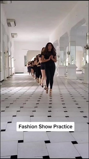 Runway Model Fashion Show Practice #rampwalk #catwalk #modelingschool #foryoupage #modelingagency #rampwalks #runwaywalk