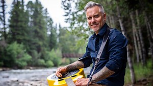 The Infamous Stringdusters’ Andy Hall Announces Ambient Album ‘A Universe Within’ & Shares Single