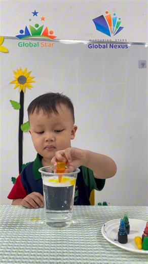 🌟🔬 KHÁM PHÁ KHOA HỌC 🔬🌟 Hôm nay các bé Shining Star đã tham gia một hoạt động khoa học đầy hứng thú, nơi các con được quan sát và tìm hiểu về một hiện tượng tự nhiên quen thuộc. Qua hoạt động, các bé được: ✔️ Tăng khả năng quan sát và tò mò khám phá ✔️ Hiểu cách các hiện tượng xảy ra trong đời sống ✔️ Rèn sự tập trung và kỹ năng diễn đạt Những khoảnh khắc ngạc nhiên và vui thích của các con khiến buổi học trở nên thật đáng yêu! ✨ ------- 🌟🔬 SCIENCE DISCOVERY WITH SHINING STAR 🔬🌟 Today, t