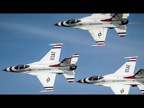 米空軍アクロバット飛行チーム・サンダーバーズ (F-16) - USAF Thunderbirds