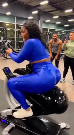 My soul left my body at the 3-second mark 👻 The sweat is 100% REAL! Who designed this torture device?? 😂 #GymTok #RodeoWorkout #SweatCheck #GymHumor #FitnessFail