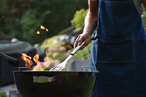 Using a Charcoal BBQ (Beginners Guide) | Ultimate Backyard