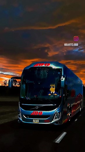 Viaje en Bus: Música y Aventuras por la Carretera