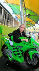 🏍️ Hold on tight… the MotoCoaster is BACK! Twist, turn and race your way through this high-speed thrill ride! Grab your crew, it’s time to ride! 🎉 Only here at Dreamworld. 💛 | Dreamworld Australia