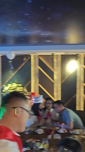 Tiamo Restaurant & Lounge giới thiệu chương trình "Ẩm thực và Hát cho nhau nghe", nơi thực khách có thể thả mình vào không gian âm nhạc ấm áp và thưởng thức các món ăn ngon đa dạng tại đây. Thật vui khi gia đình và bạn bè cùng tham gia vào buổi giao lưu hát hò, nơi mọi người có cơ hội thể hiện tài năng âm nhạc của mình trong một không gian sôi động và thân mật. Đừng bỏ lỡ cơ hội tạo ra những kỷ niệm đáng nhớ và tận hưởng những bữa tiệc ngon miệng tại Tiamo! 𝐓𝐢𝐚𝐦𝐨 𝐑𝐞𝐬𝐭𝐚𝐮𝐫𝐚𝐧𝐭 & 𝐋𝐨