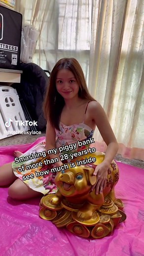 Guess how much is in this piggy bank? #CNY2023 | smashing piggybank