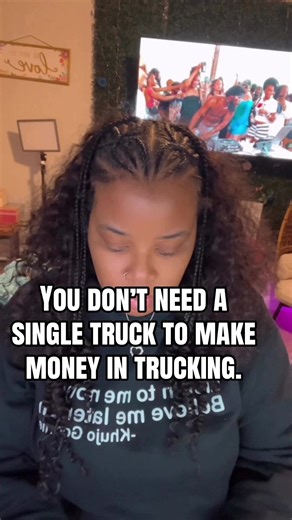 Freight brokers and Freight Agents are the middlemen of the trucking industry, and the middleman always gets paid. 🤑🤑 You find the shipper who needs their goods moved. You find the carrier with an empty truck. You connect them, negotiate the rate, and pocket the difference. No truck. No warehouse. No inventory. Just relationships, a phone, and the knowledge of how to work the deal. That’s the business model. Simple to understand, but it takes real skill to execute consistently, and that’s exac