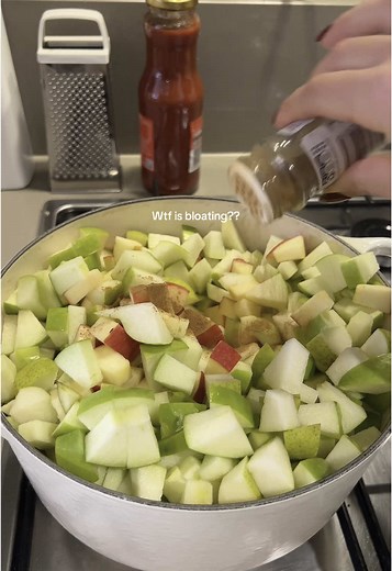 Stewed Apples Recipe for Gut Health and Bloating Relief