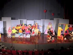 2009 / Θεατρική παράσταση "Σχολείο για κλόουν"