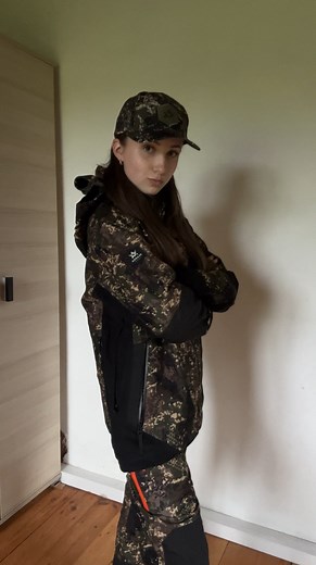 Vai man piestāv kamuflāža ? #hunting #women #huntingwomen #outfits #medniece #alaska1795 | Līva Sileviča