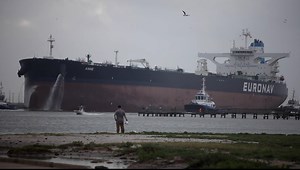 24K views · 324 reactions | The largest vessel ever to call on a Gulf of Mexico port, the Very Large Crude Carrier (VLCC) Euronav Anne, sailed the Corpus Christi Ship Channel today to the Oxy Ingleside Energy Center. #feeltheENERGY | Port of Corpus Christi | Facebook