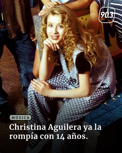 Esta locura de cantante es Christina Aguilera a sus 14 años, interpretando "Another Sad Love Song" de Toni Braxton en The Mickey Mouse Club, el programa en el que se dio a conocer, junto a artistas como Justin Timberlake, Ryan Gosling y Britney Spears 🪄🤩. Definitivamente nació con un talento ÚNICO 🥰👏🏻 | FM HIT 90.3