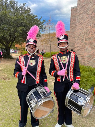 #WorldFameMarchingBand❤️🖤💛🐯🥳 | Tiff Reynolds