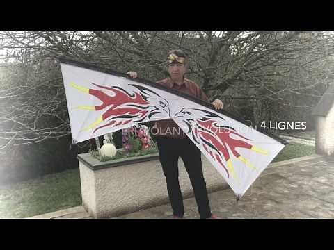MONTAGE D’UN CERF-VOLANT RÉVOLUTION 4 LIGNES!