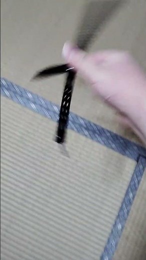 バタフライナイフ1日目の初心者がゼンロールオーバーやってみた！#アクション #ナイフ回し